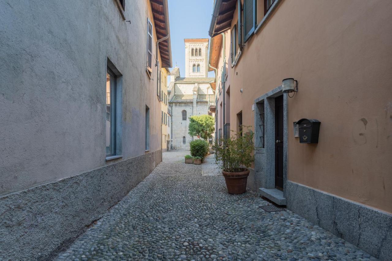 Blue Attic - Historical Como City Center By Rent All Como Buitenkant foto