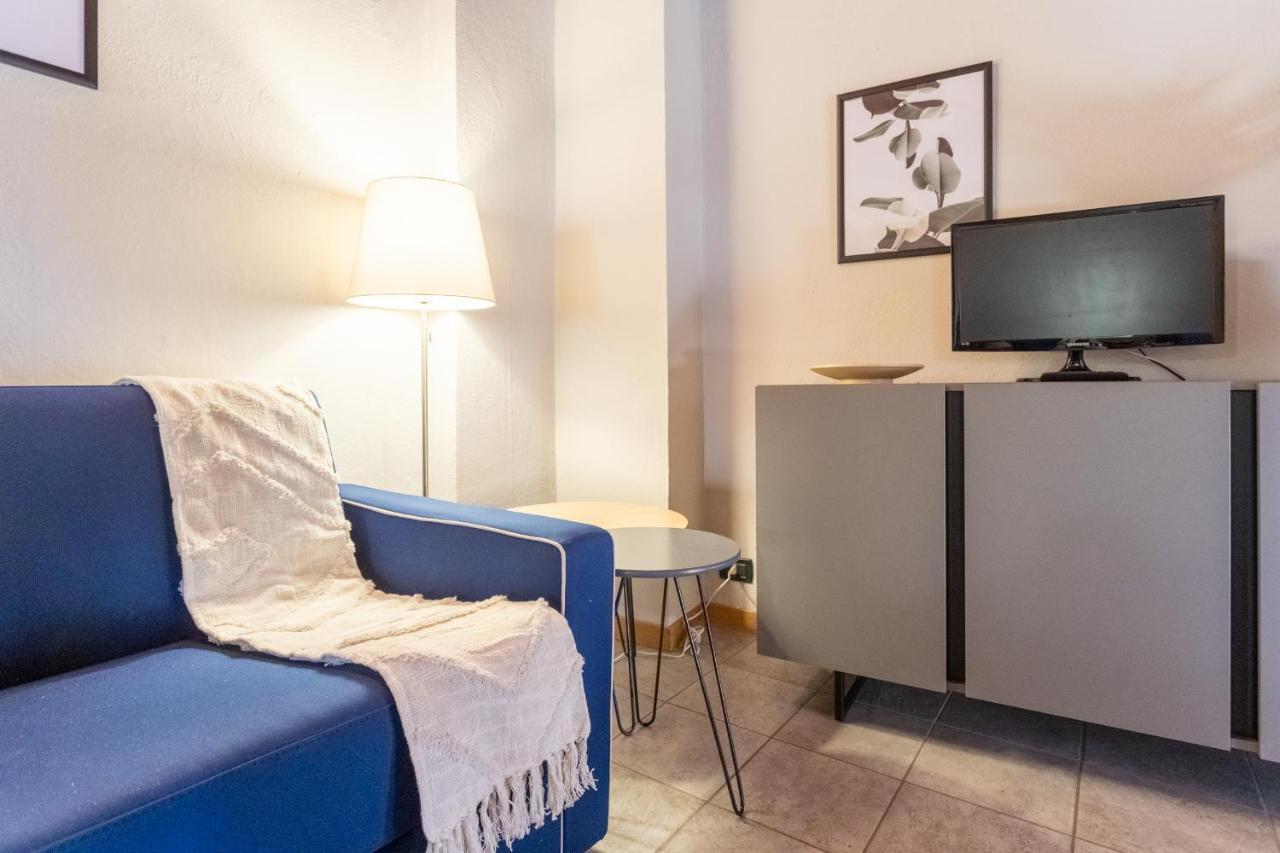 Blue Attic - Historical Como City Center By Rent All Como Buitenkant foto